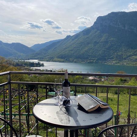 Casa Carla, Bis 4 Personen, Garten, Balkon Mit Blick Auf Den See Und Die Berge Crone Esterno foto
