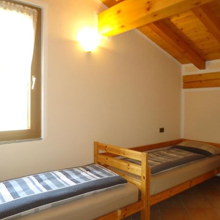 Casa Carla, Bis 4 Personen, Garten, Balkon Mit Blick Auf Den See Und Die Berge Crone Esterno foto