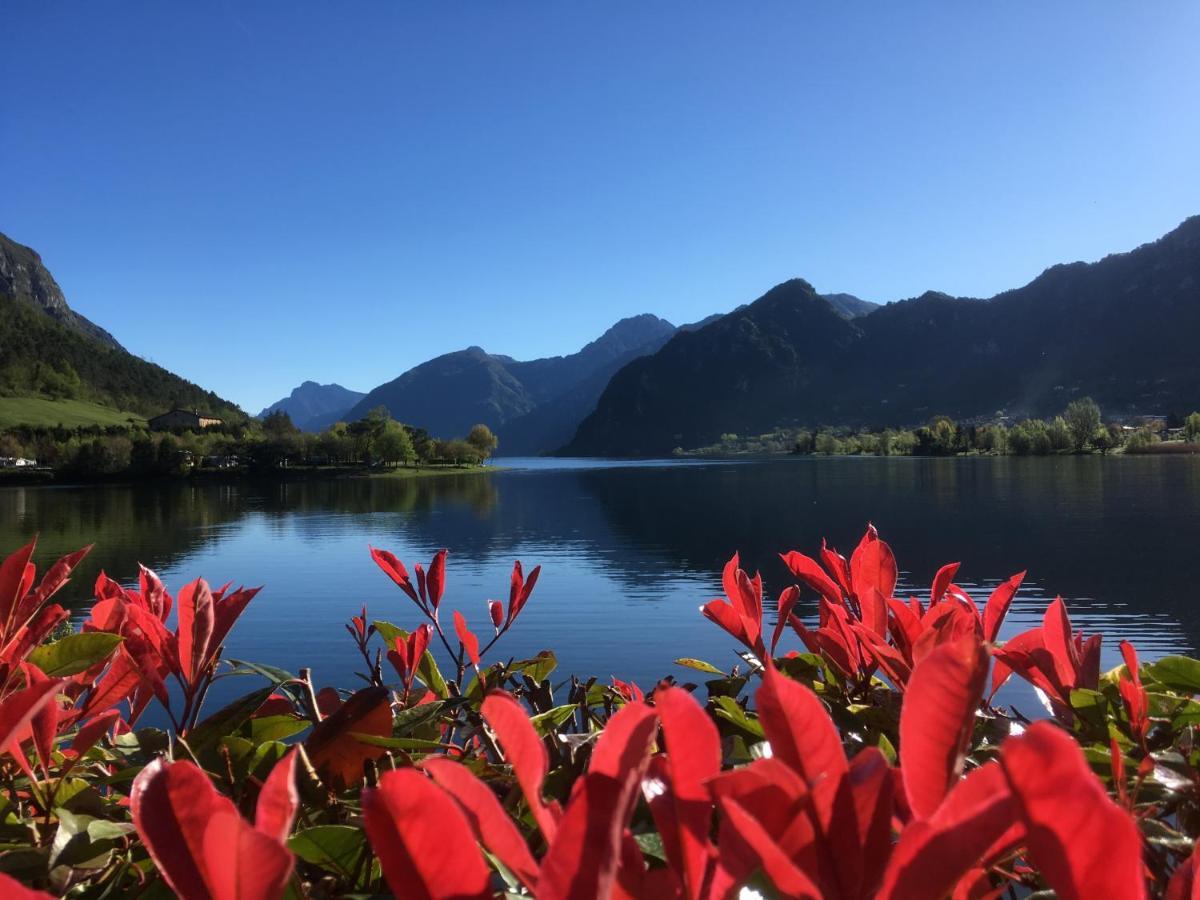 Casa Carla, Bis 4 Personen, Garten, Balkon Mit Blick Auf Den See Und Die Berge Crone Esterno foto