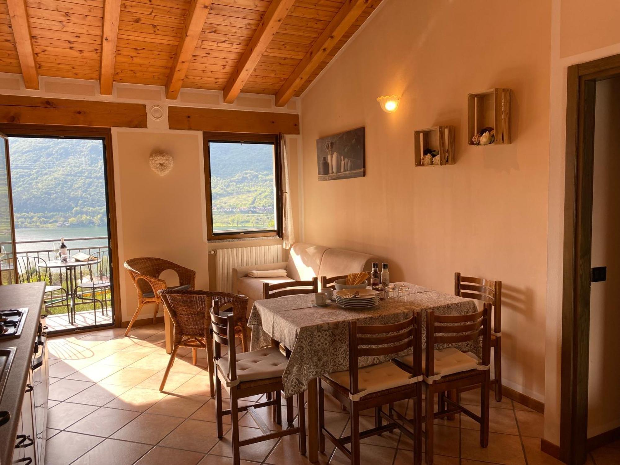 Casa Carla, Bis 4 Personen, Garten, Balkon Mit Blick Auf Den See Und Die Berge Crone Esterno foto